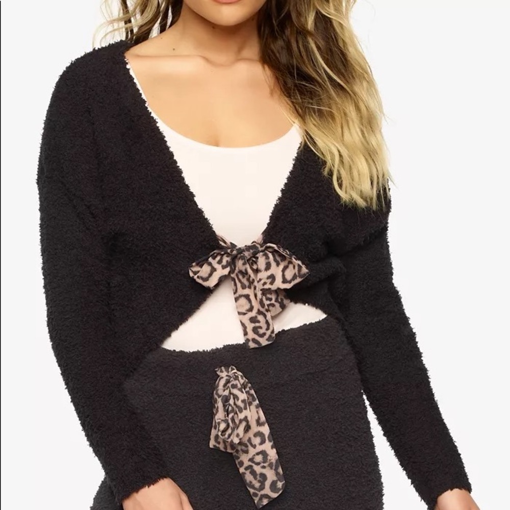 COZY KNIT CARDIGAN WITH ANIMAL PRINT TIE